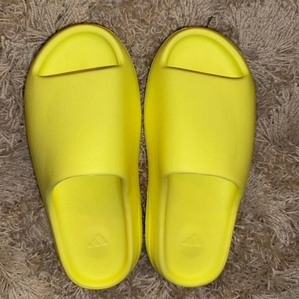 Adidas Yeezy Slides